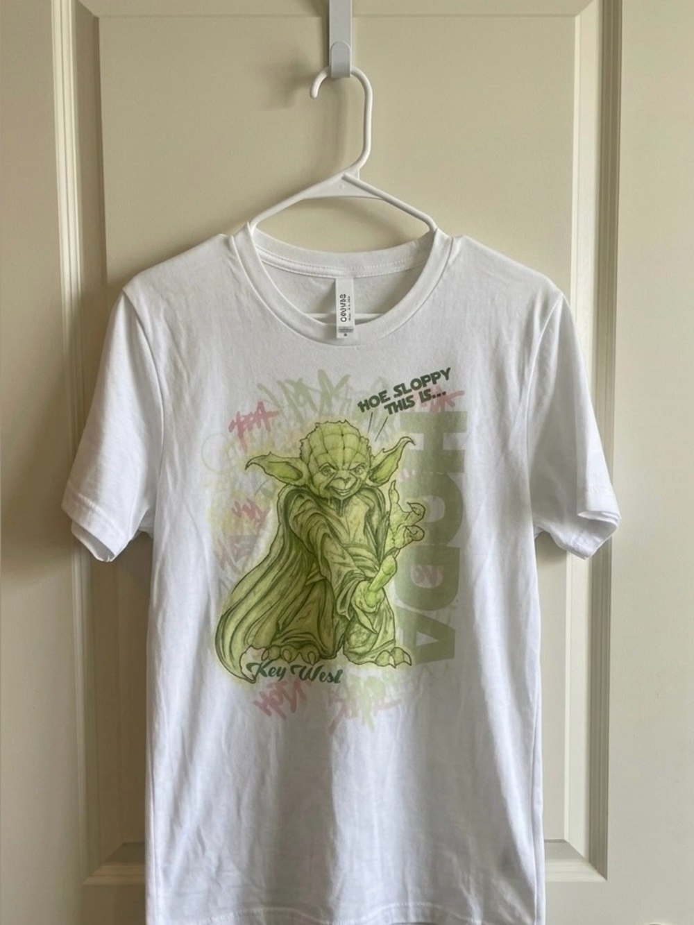 Star Wars Yoda Key West Graphic T-Shirt Medium White Bella Canvas NWOT Adult Hum